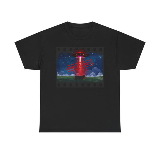 COW & UFO Tee | Unisex Heavy Cotton T-Shirt, Alien Design, Sci-Fi Merchandise, Casual Wear, Gift for Extraterrestrial Fans
